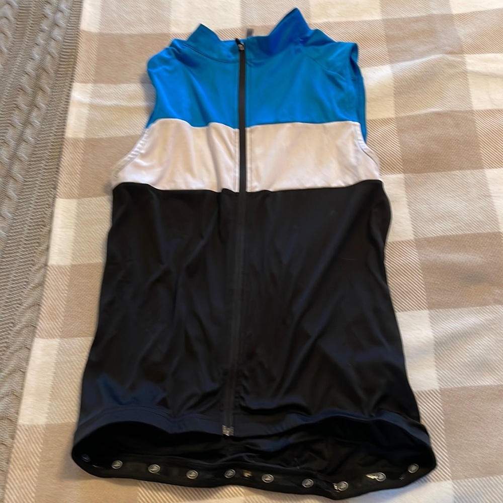 Performance Bike sleeveless mens cycling jersey